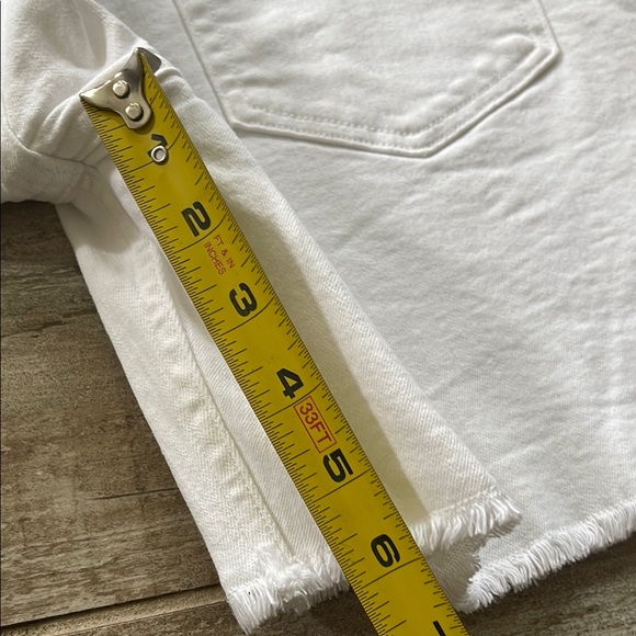 Carve Designs White Distressed Jean Shorts Cut-Off Style - Picture 7 of 9